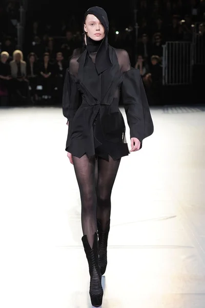 Look 38